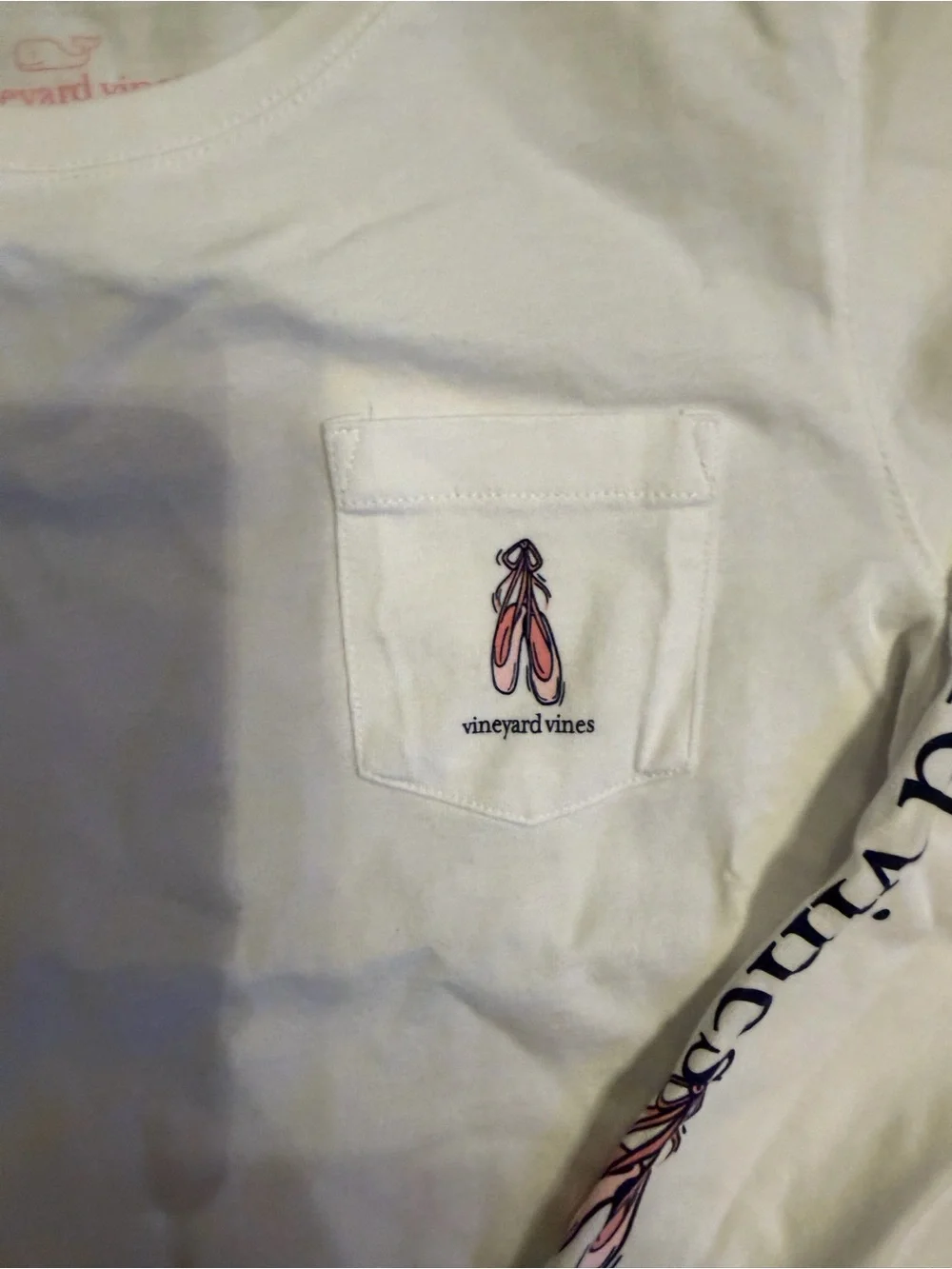 Vineyard Vines girls medium white & Pink Ballerina Whale Graphic!